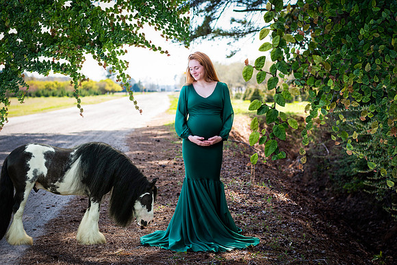 Maternity Photography Session Historic Greenbrier Farms