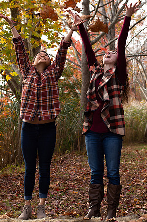 Falling Leaves Friends Photography Chesapeake Oak Grove Park