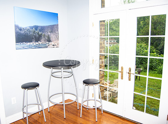 Breakfast Nook L1